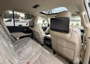 Toyota Land Cruiser LC300 2024 White