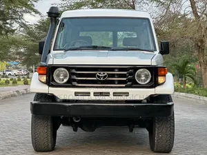 Toyota Land Cruiser Prado 2008 White