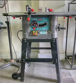 Total Table Saw 1800w Ts