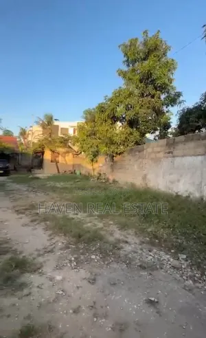Kiwanja Kinauzwa Mbezi Beach
