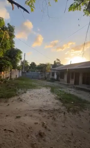 Kiwanja Kinauzwa Mbezi Beach