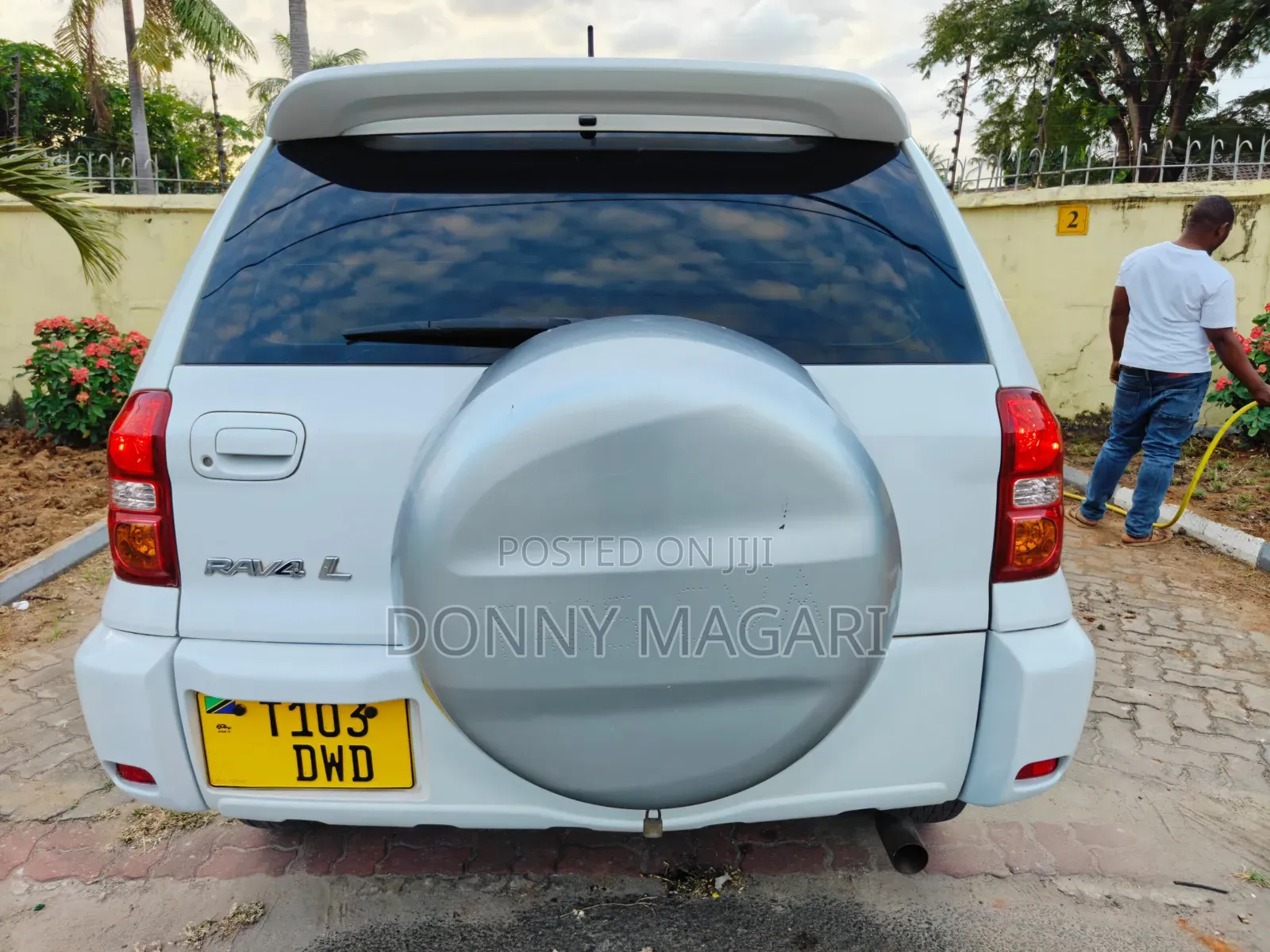 Toyota RAV4 2005 White