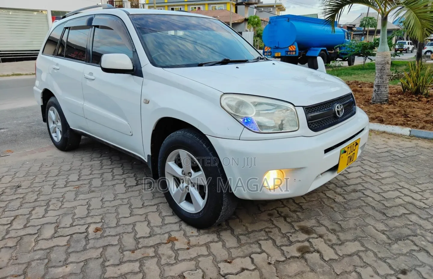 Toyota RAV4 2005 White