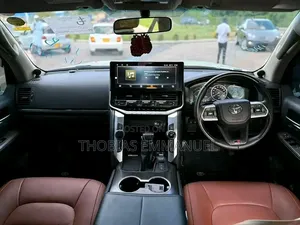 Toyota Land Cruiser 2023 White