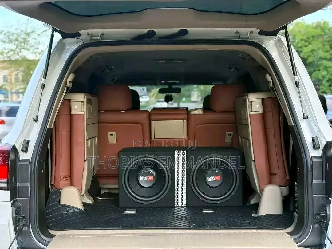 Toyota Land Cruiser 2023 White
