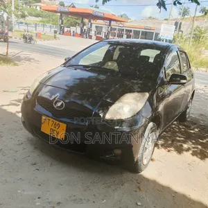 Toyota Vitz 2005 Black
