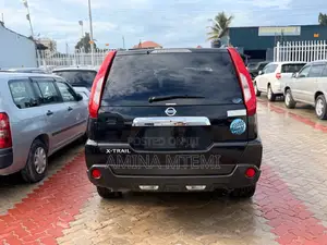 Nissan X-Trail 2.0 Petrol FWD 2013 Black