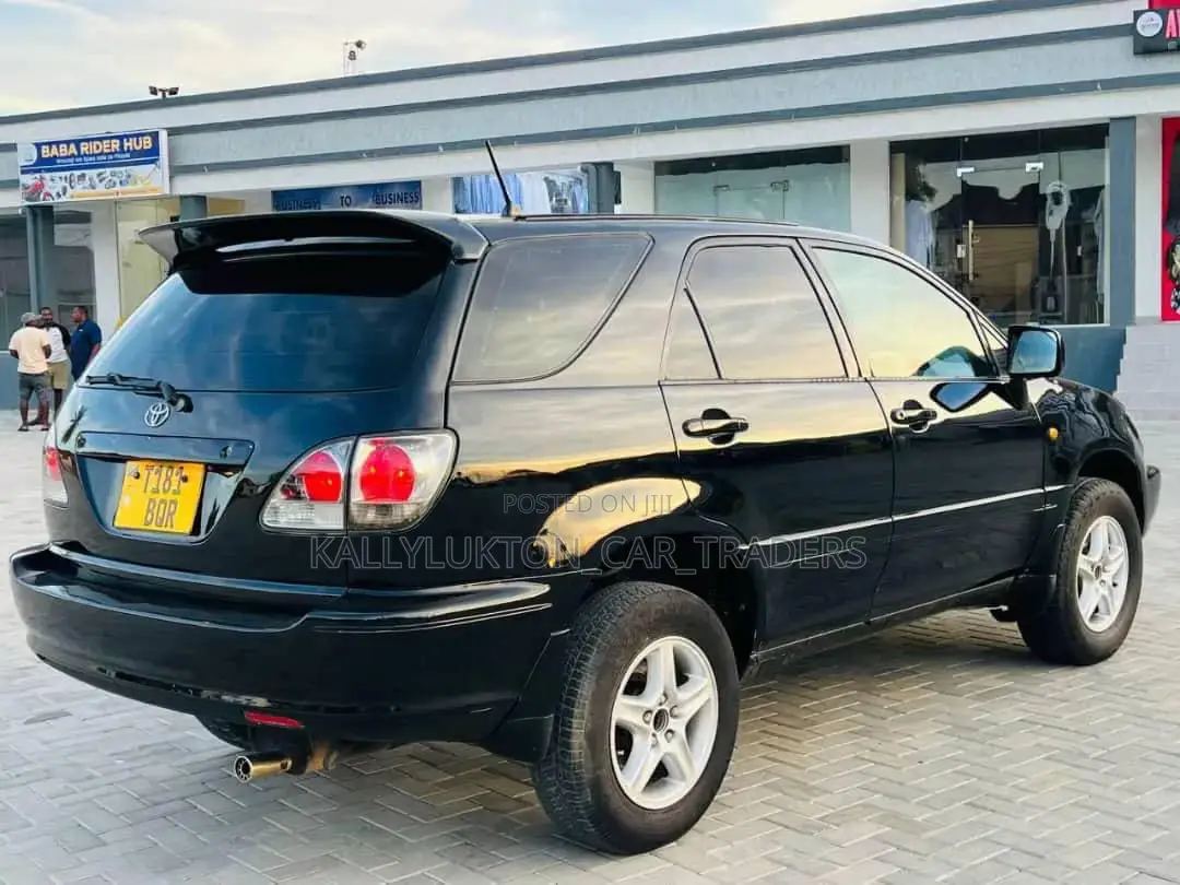 Toyota Harrier 2005 Black