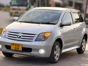 Toyota IST 2005 Silver