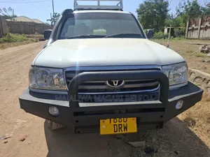 Toyota Land Cruiser 2012 White