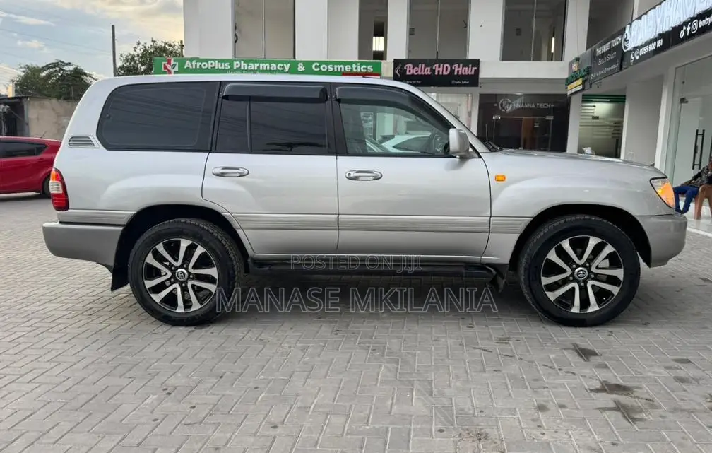 Toyota Land Cruiser 100 4.2 TD 2005 Silver