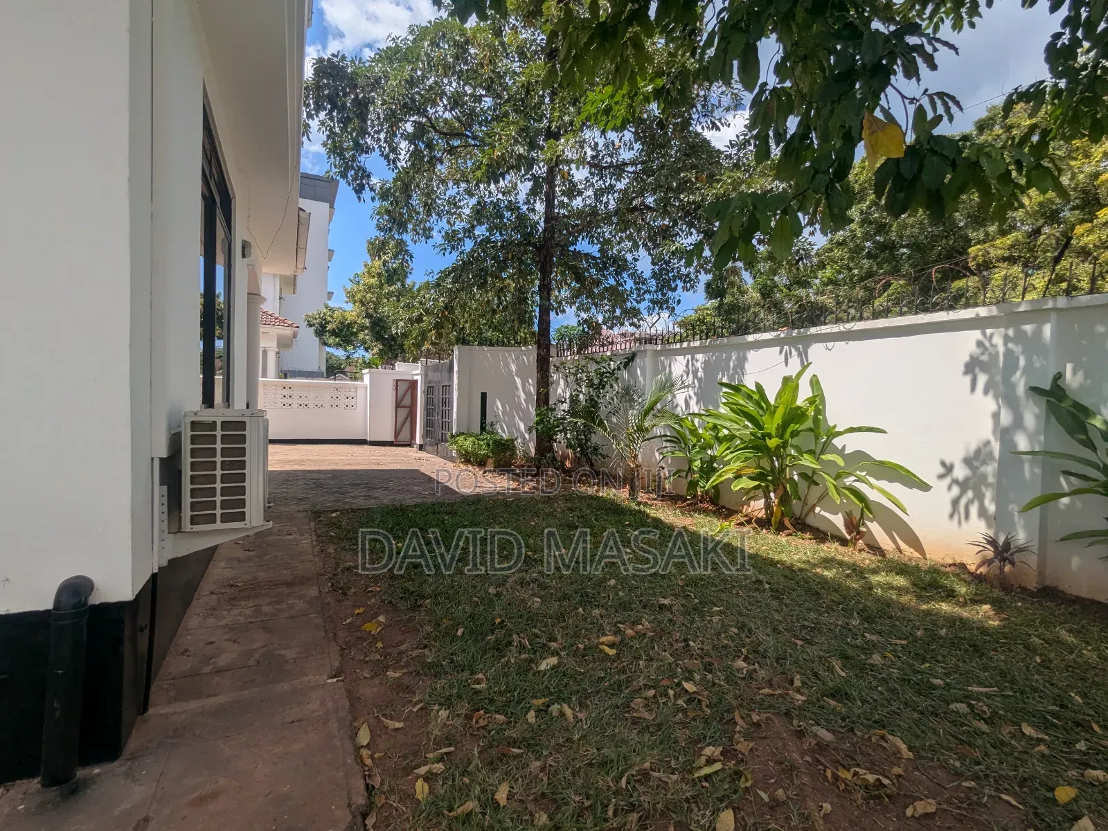 4bdrm Villa in Vilas I8, Masaki for rent