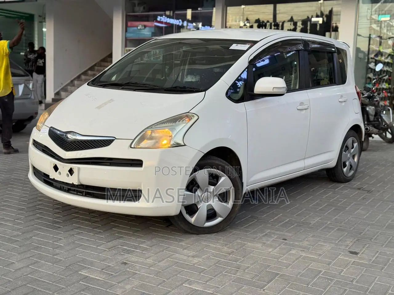 Toyota Ractis 1.5 AWD 2006 White