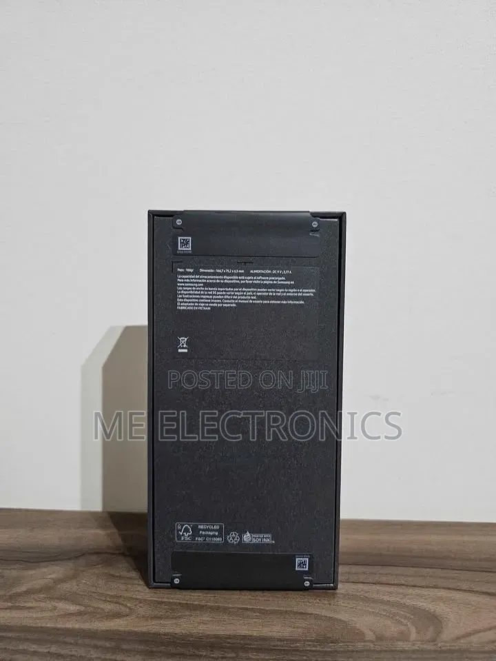 New Samsung Galaxy Z Flip7 256 GB Black