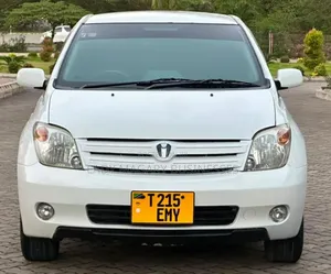 Toyota IST 2005 White
