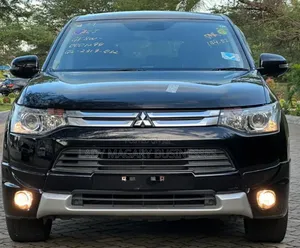 Mitsubishi Outlander 2013 Black