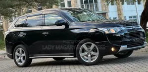 Mitsubishi Outlander 2013 Black