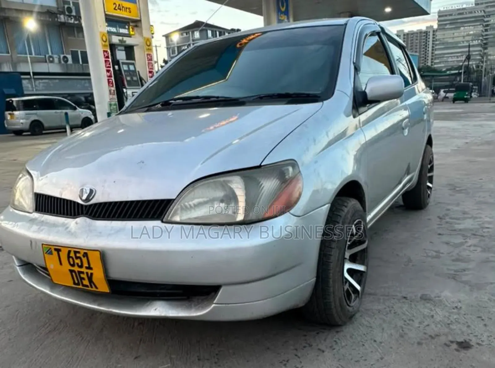 Toyota Platz 1.3 AWD 2001 Silver