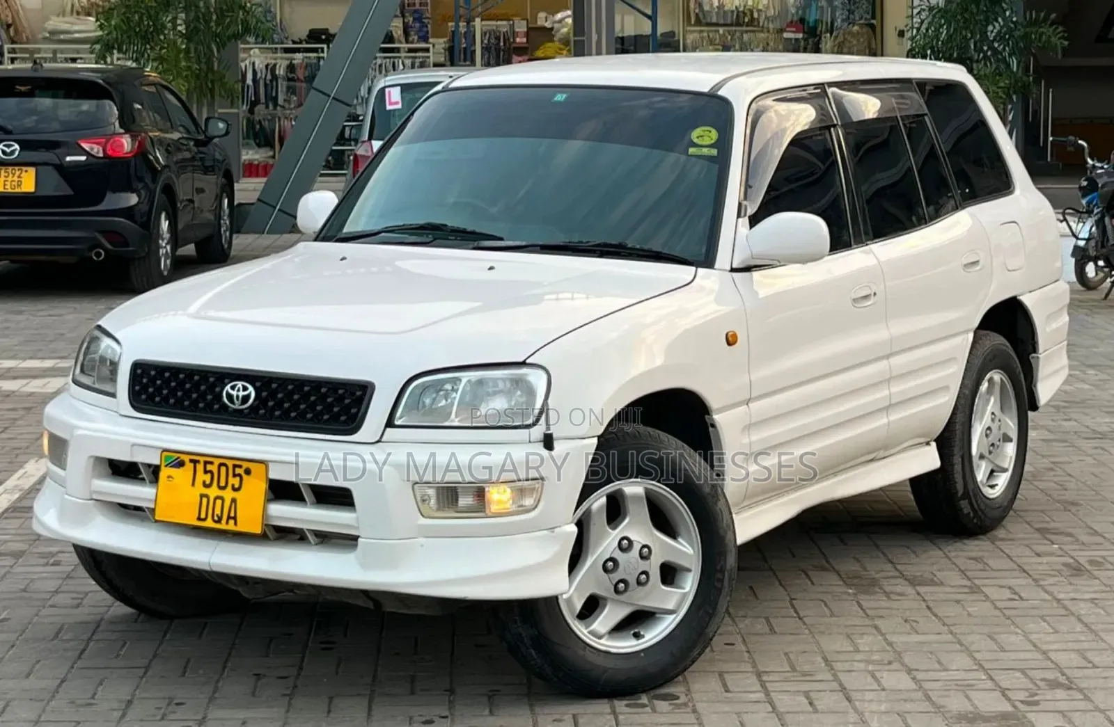 Toyota RAV4 1999 White