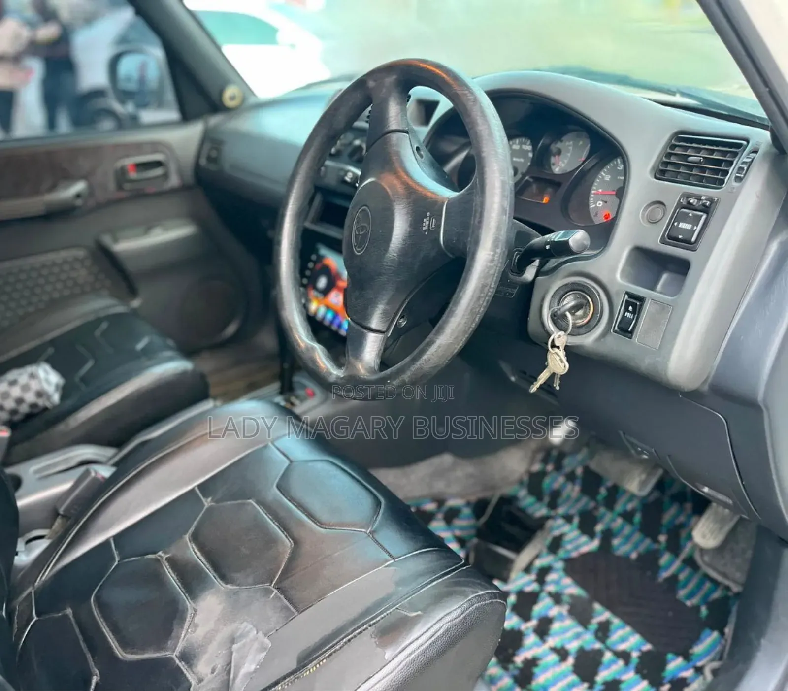 Toyota RAV4 1999 White