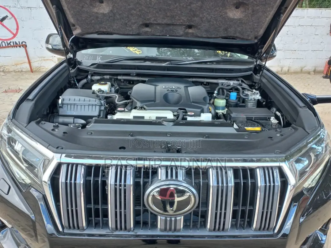 Toyota Land Cruiser Prado 2.8 2020 Black