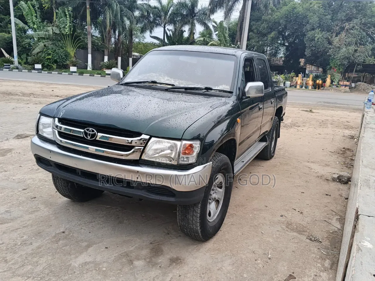 Toyota Hilux 2004 Black
