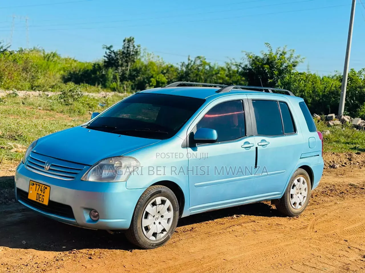 Toyota Raum 2002 Blue