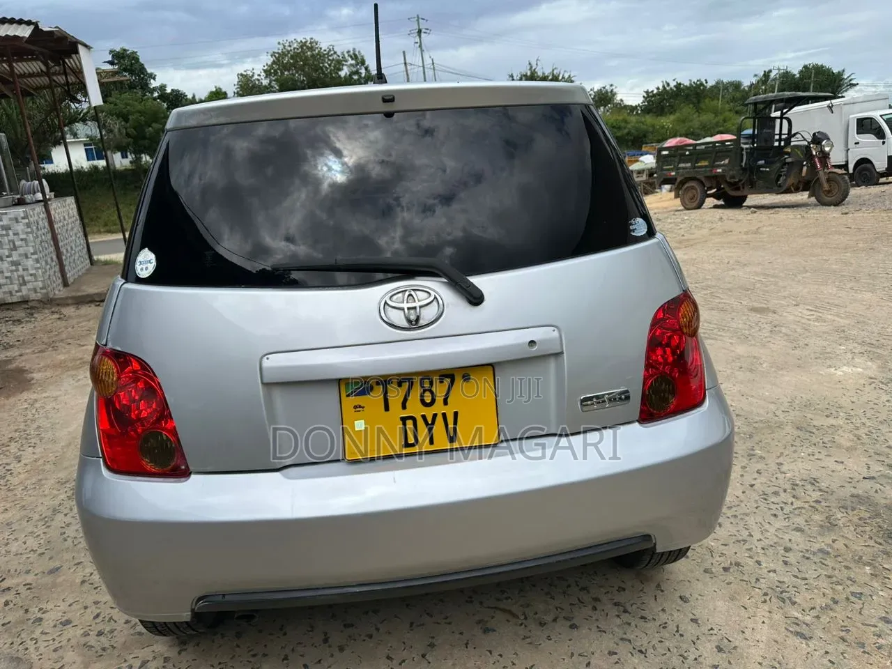 Toyota IST 2005 Silver