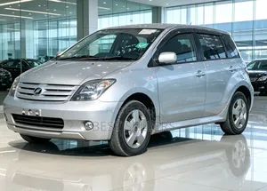 Toyota IST 2005 Silver
