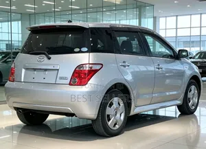 Toyota IST 2005 Silver