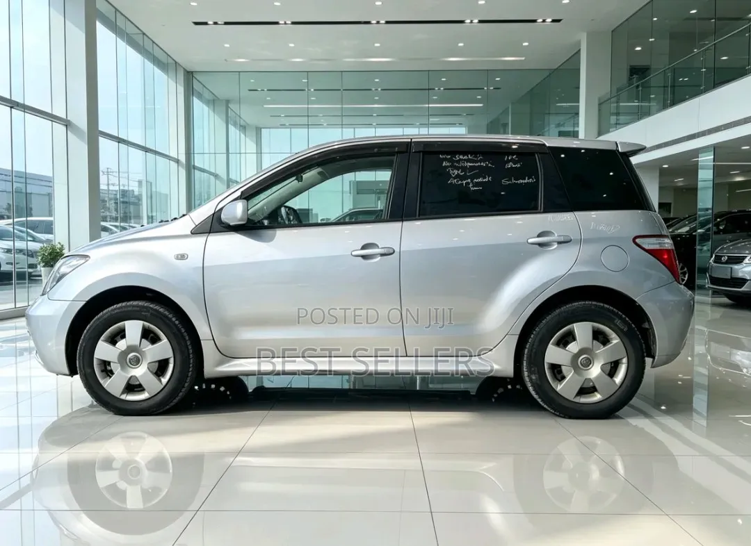 Toyota IST 2005 Silver