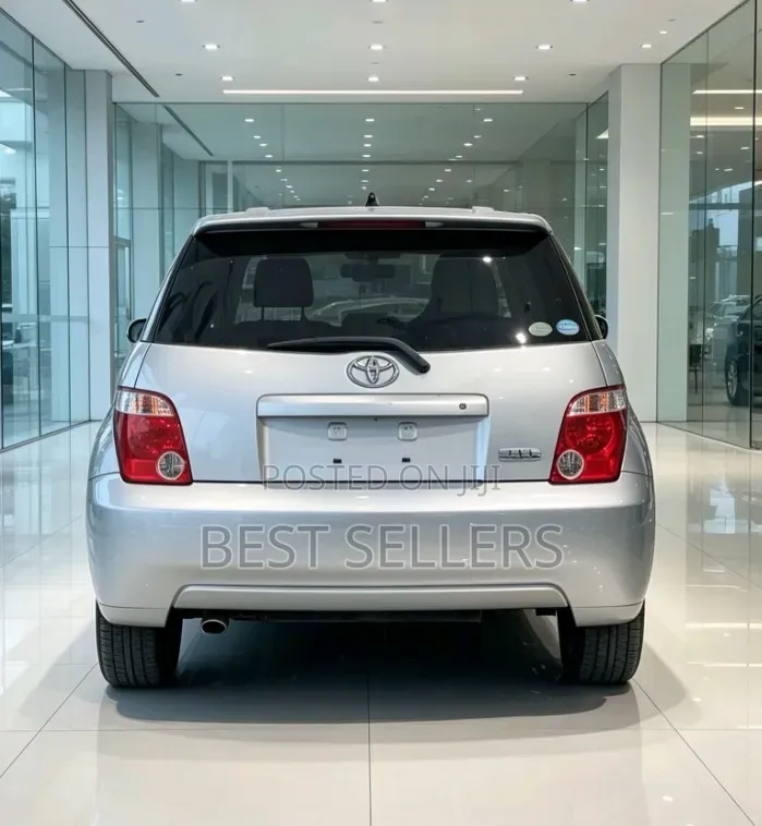 Toyota IST 2005 Silver