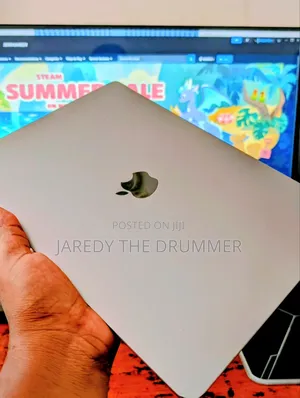 Laptop Apple MacBook Air 2020 16GB Intel Core i7 SSHD (Hybrid) 512GB