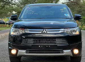 Mitsubishi Outlander 2014 Black