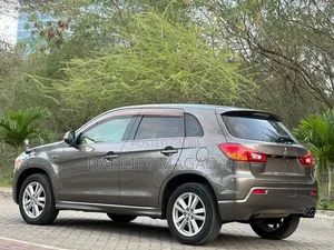Mitsubishi RVR 2.0 2012 Gray