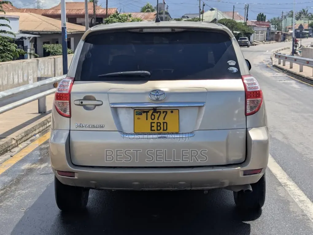 Toyota Vanguard 2008 Ivory