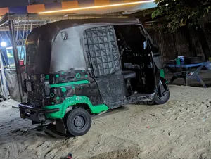 Bajaj Avenger 200 2021 Black