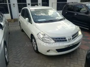 Nissan Tiida 2011 White