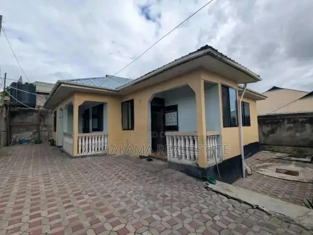 3bdrm House in Mchakama Real Estate, Mbezi for sale