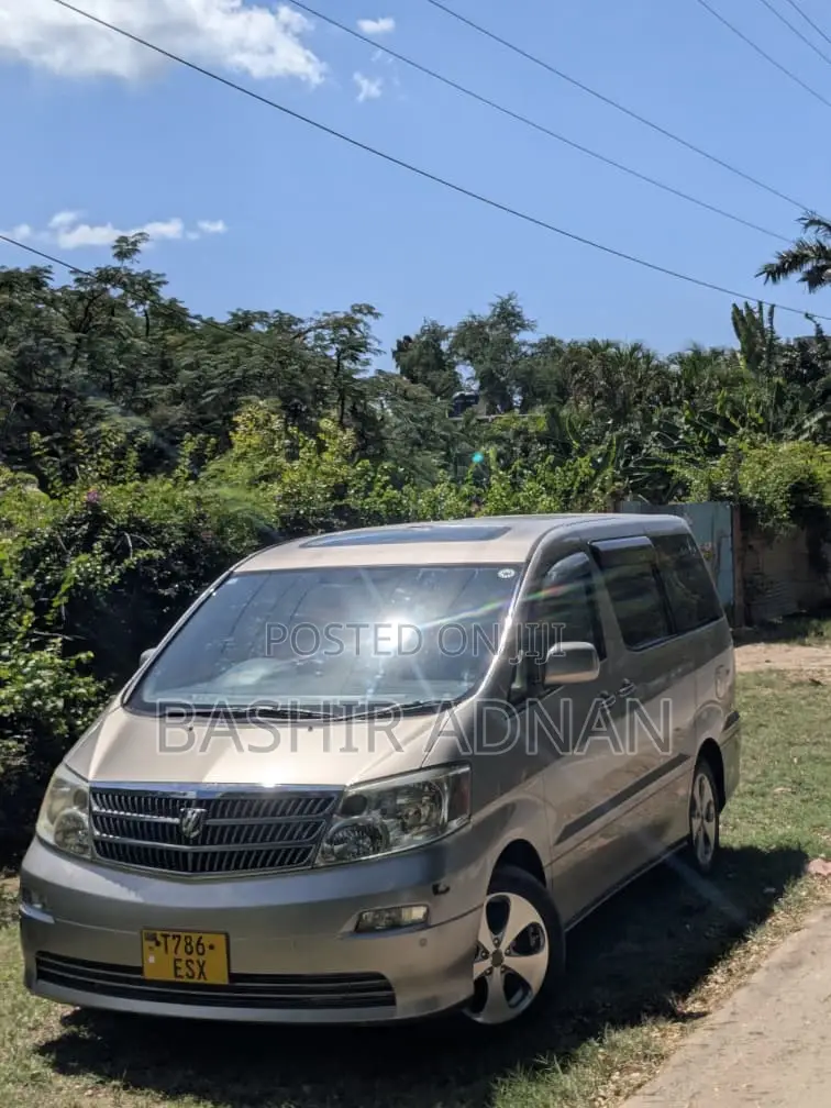 Toyota Alphard 2.4 Petrol FWD 2004 Gold