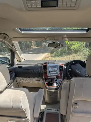 Toyota Alphard 2.4 Petrol FWD 2004 Gold