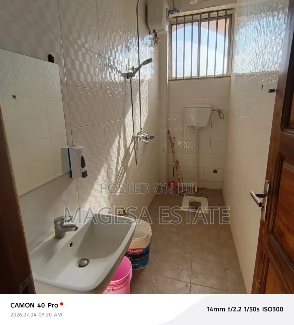 5bdrm House in Dodoma Ilazo, Bahi for sale