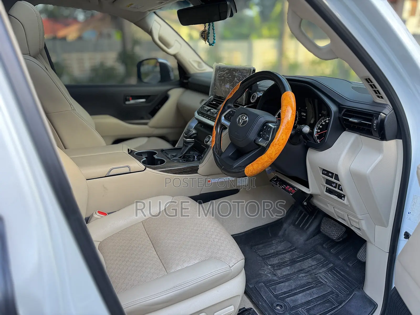 Toyota Land Cruiser 2023 White