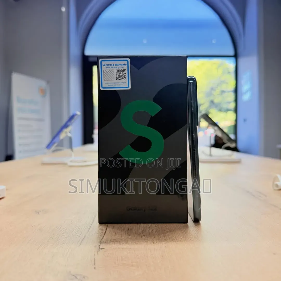 New Samsung Galaxy S22 5G 256 GB Black