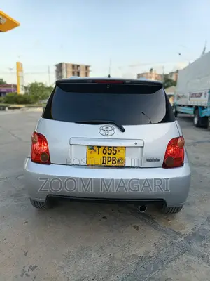 Toyota IST 2006 Silver