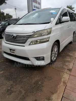 Toyota Alphard 2011 White