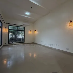 2bdrm House in Oyster Bay for rent