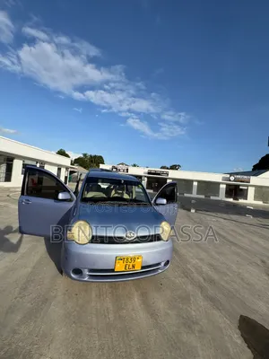 Toyota Sienta 2004 Gray