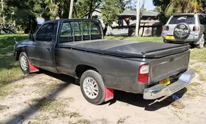 Toyota Hilux 1997 Gray