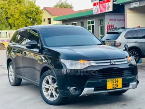 Mitsubishi Outlander 2014 Black